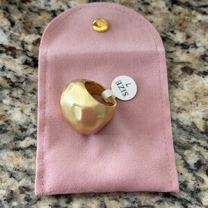💛 Gold Ring 💛 BRAND NEW Gold Statement Ring, Size 7
